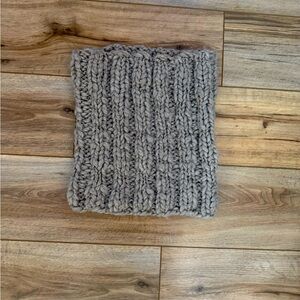 American Eagle Knit Scarf